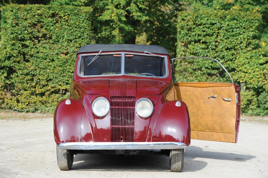  Adler 2.5-Litre Convertible by Karmann 1939 года  (фото 2 из 10)